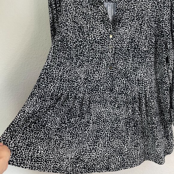 Cocomo Womens XL Animal Print Tunic Top Stretch Roll Tab Sleeve Blouse Shirt - Picture 10 of 11